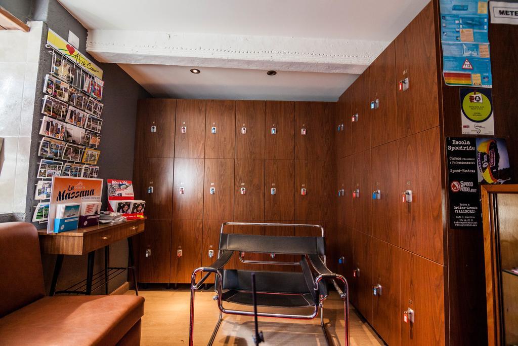 Borda Jovell Hostel Sispony Bagian luar foto