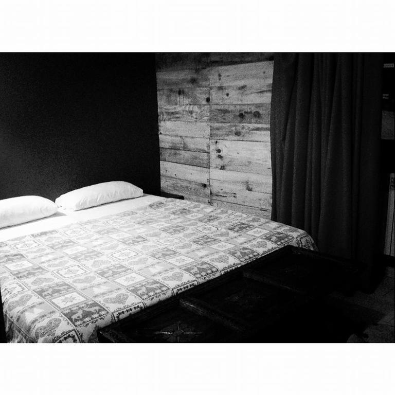Borda Jovell Hostel Sispony Bagian luar foto