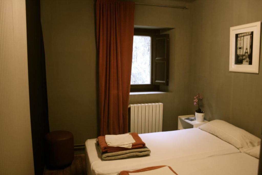 Borda Jovell Hostel Sispony Bagian luar foto